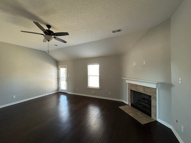 Foto del edificio - 5279 Blue Diamond St