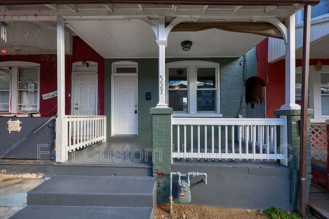 Foto del edificio - 227 S Ann St