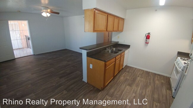 Building Photo - 1017 Alvarado Dr SE