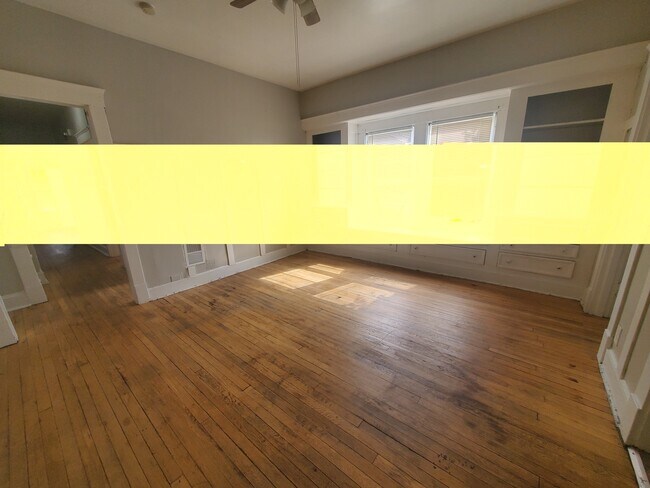 Foto del edificio - 1446 E 115th St
