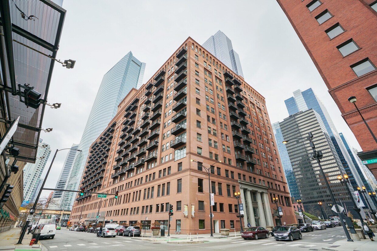 Primary Photo - 165 N Canal St