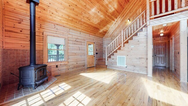 Building Photo - One of a Kind - Gorgeous Log Cabin in Cann...