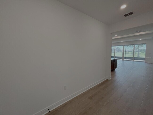 Building Photo - 6360 SW 82nd Pl