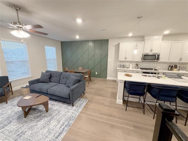 Foto del edificio - 328 Greenhouse Dr