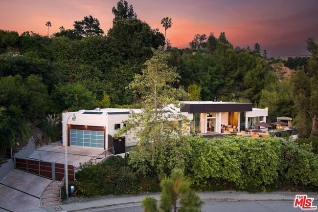 Building Photo - 2766 Ellison Dr