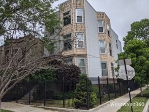 Building Photo - 2035 N Sawyer Ave