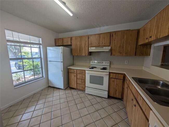 Foto del edificio - 1130 Dover Ct