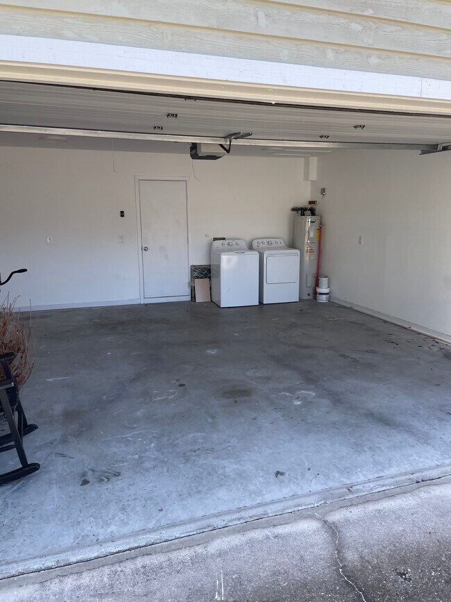 Building Photo - 6001 Caddy Cir