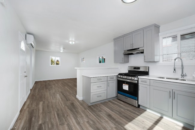Building Photo - 3087 Inez St