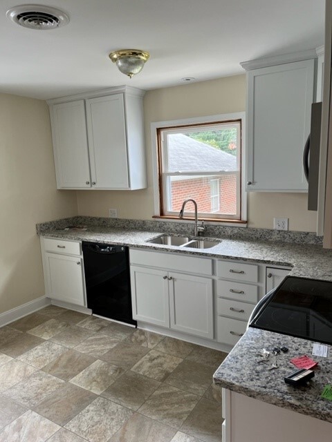 Kitchen - 19205 Longmeadow Rd