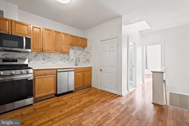 Building Photo - 3146 Remington Ave