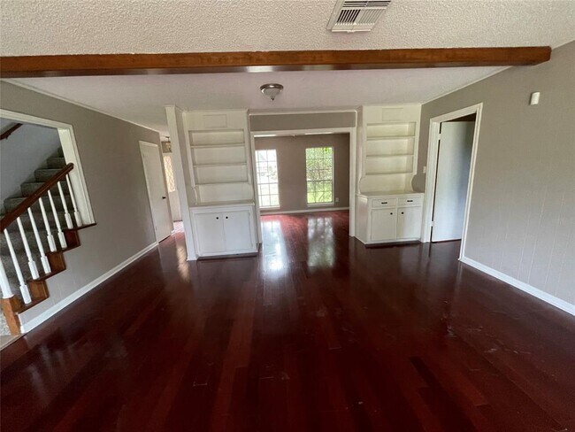 Foto del edificio - 12019 Willow Ln