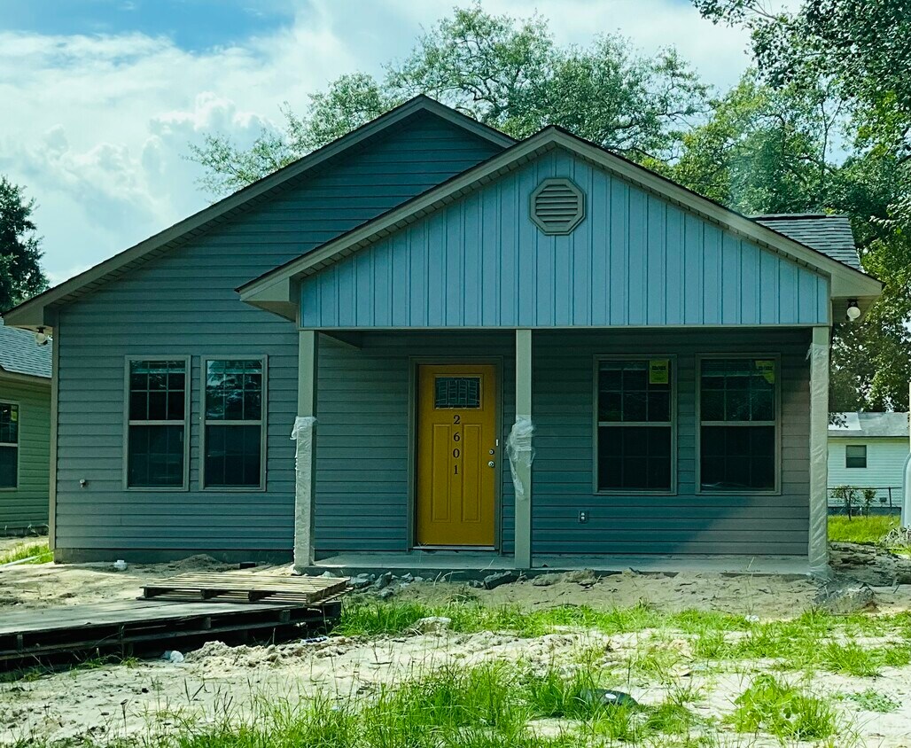 2601 Thomas St, Camden, SC 29020 House Rental in Camden, SC