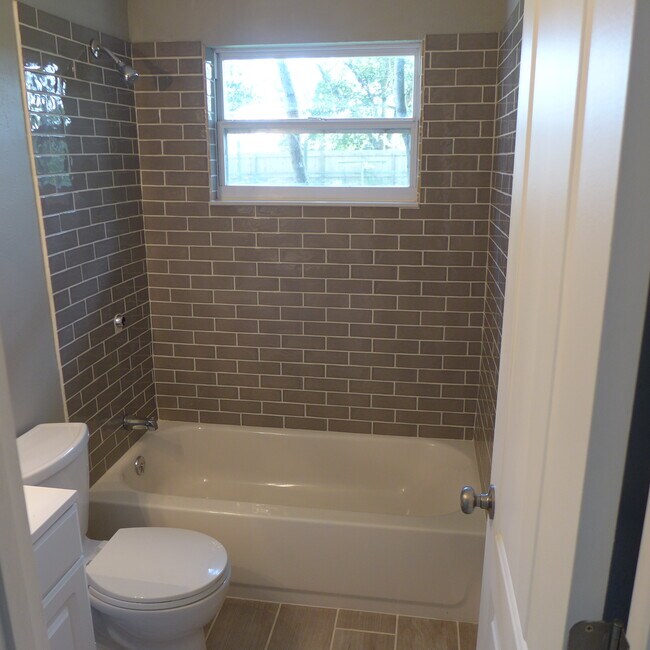 Foto del edificio - 26412 Rolling Acres Dr