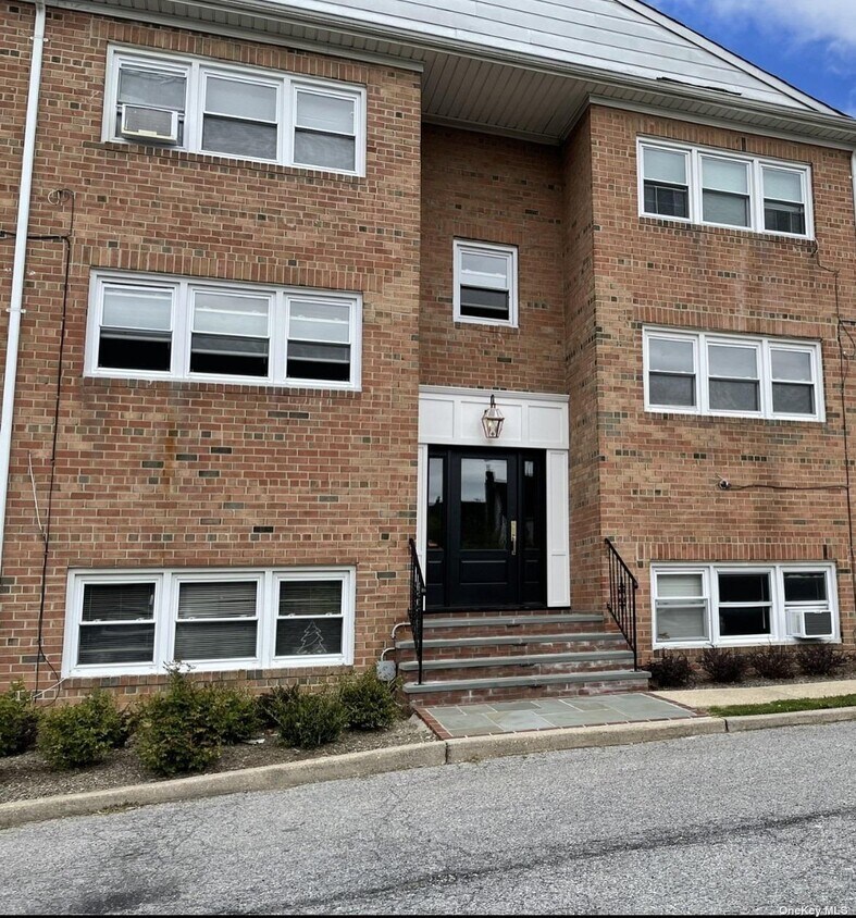 Primary Photo - 464 N Corona Ave