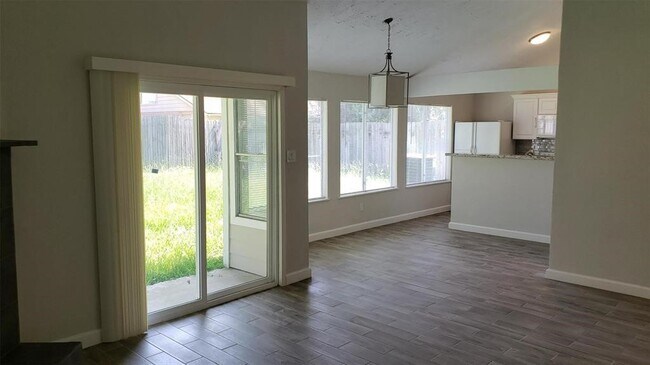 Building Photo - 19246 Cypress River Dr