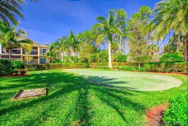 Foto del edificio - 151 Sword Fern Pl