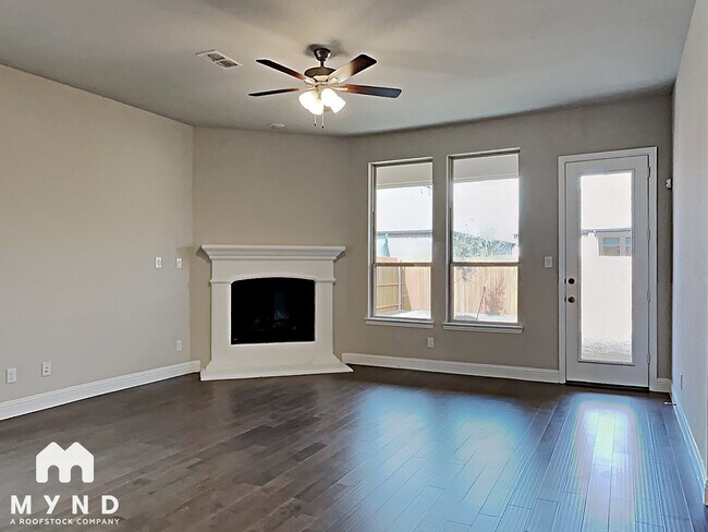 Foto del edificio - 14844 Gentry Dr