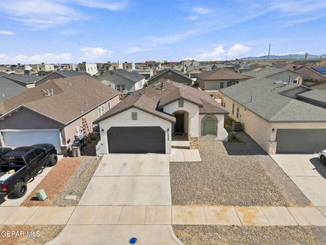 Building Photo - 14929 Tierra Fortaleza Ave