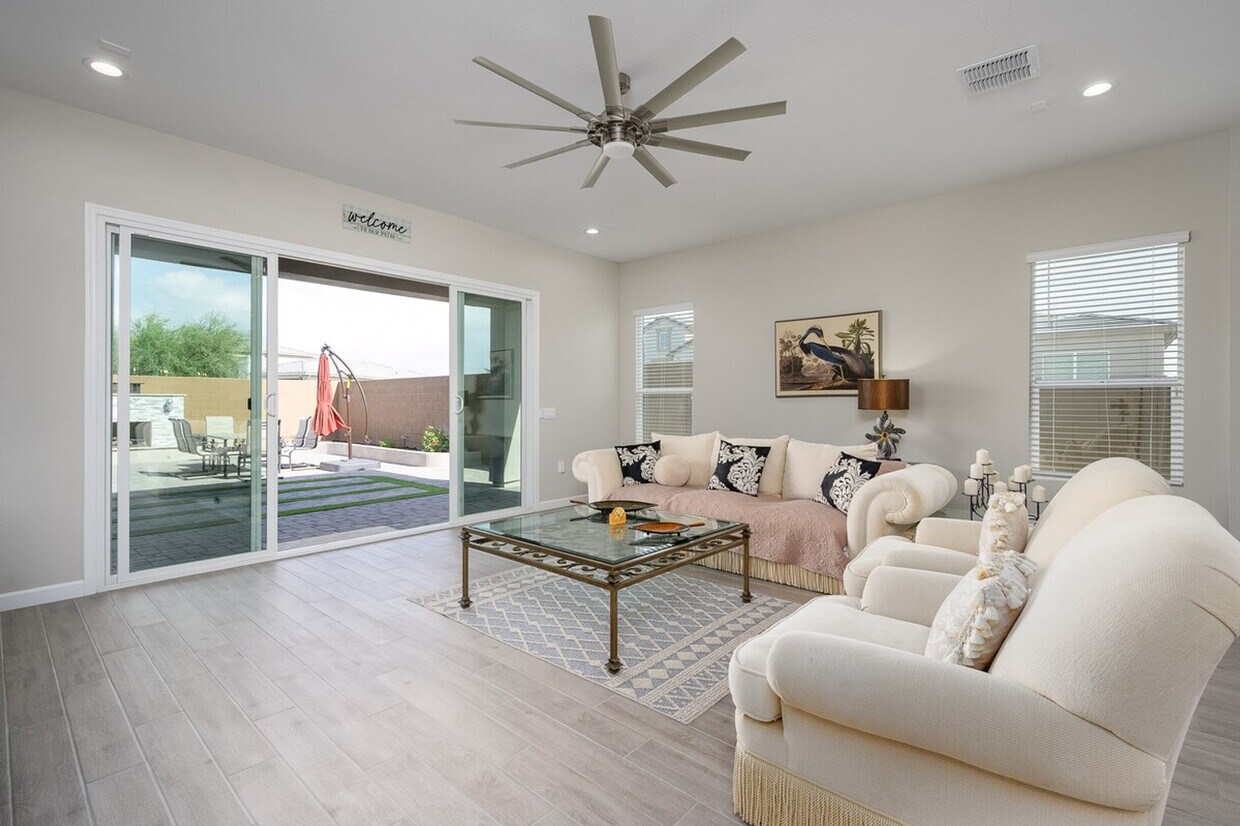 Foto principal - 5967 E Abraham Ln