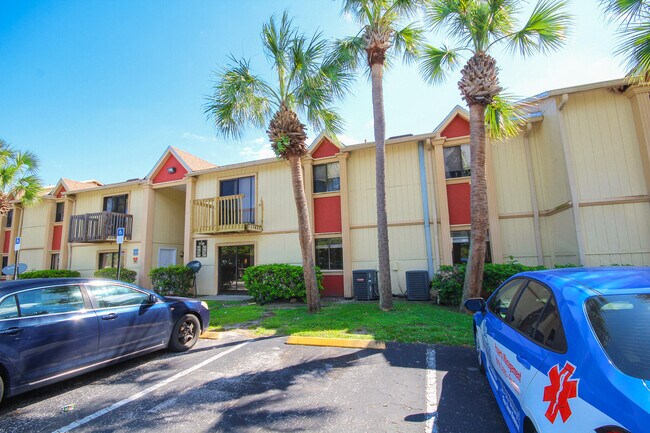 Building Photo - 2130 Forest Knoll Dr NE