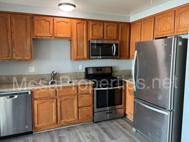 Foto del edificio - 7715 Amethyst Ave