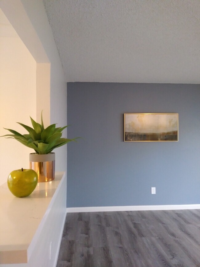 living room w/accent wall - 790 2nd St W