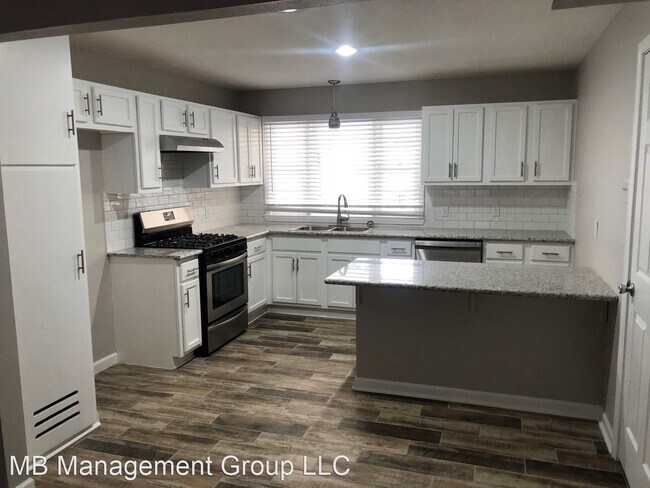 Building Photo - 3 br, 1 bath House - 3337 Coolidge Street