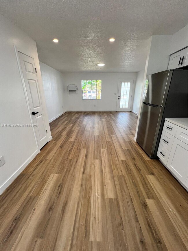 Foto del edificio - 2652 NE 212th Terrace