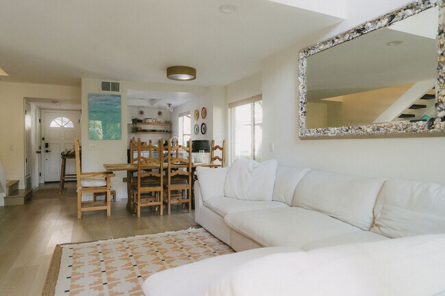 Foto del edificio - 5716 Skyview Way