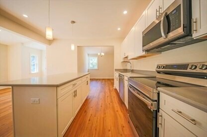 Building Photo - 43 Cross St