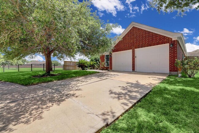 Foto del edificio - 2116 Breezeway Ln