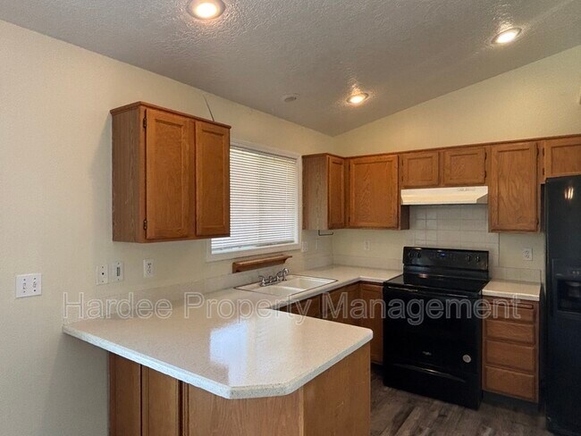 Foto del edificio - 10764 W Goldenrod Ave