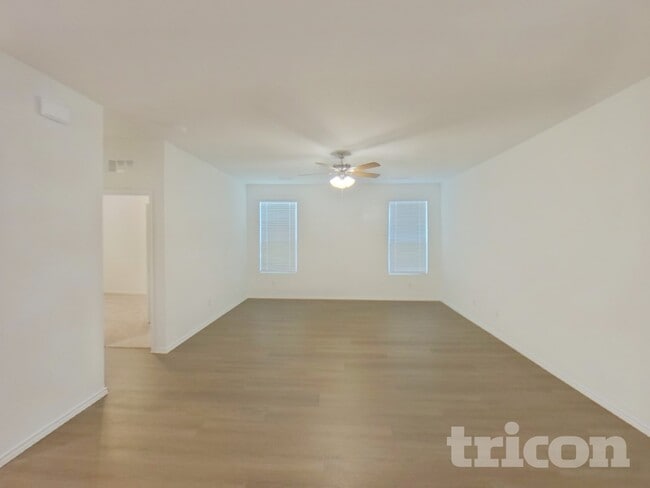 Foto del edificio - 2415 Carlow Ln