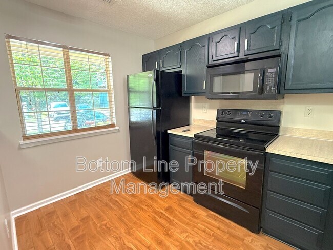 Building Photo - 3635 Huyton Ct
