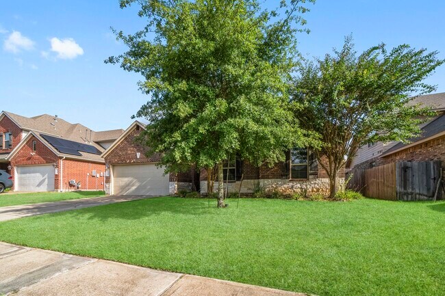 Foto del edificio - 1535 Heartwood Dr