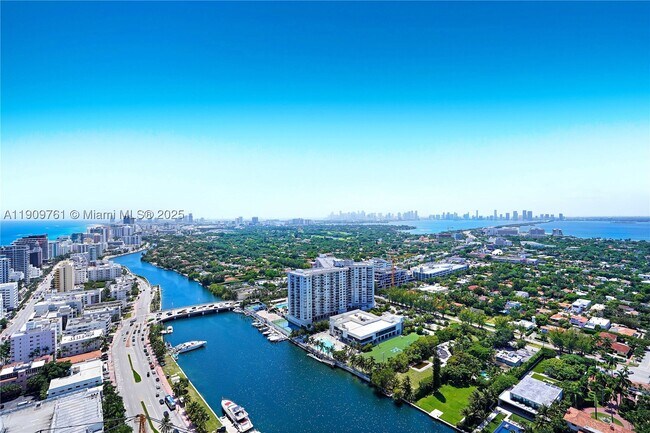 Foto del edificio - 4401 Collins Ave