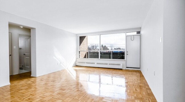 Building Photo - 1219 Dundas St W