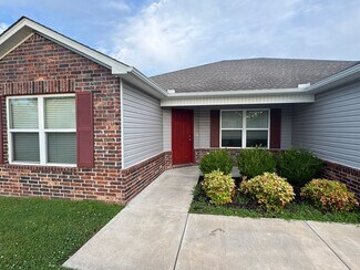 Building Photo - 2100 N Medford Ct