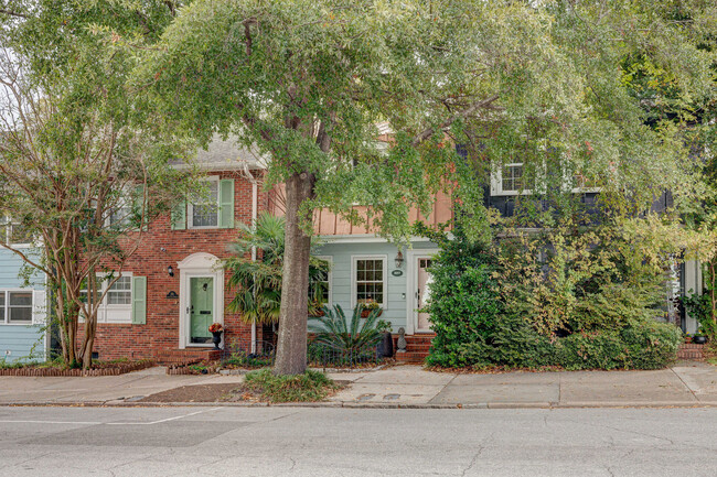 Building Photo - 227 S Front St