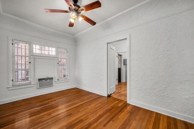 Foto del edificio - Large 2 bedroom unit