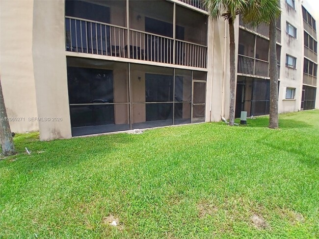 Building Photo - 8600 SW 133rd Ave