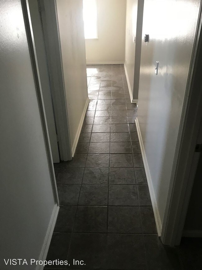 Foto del edificio - 3 br, 1 bath House - 5006 Kendall Road