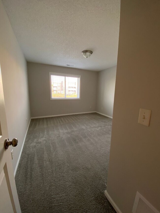 Foto del edificio - Updated 2 Bedroom Town Home