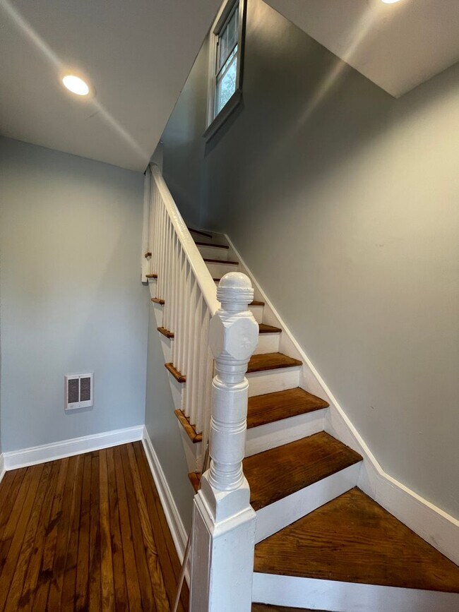 Building Photo - Park Place Duplex