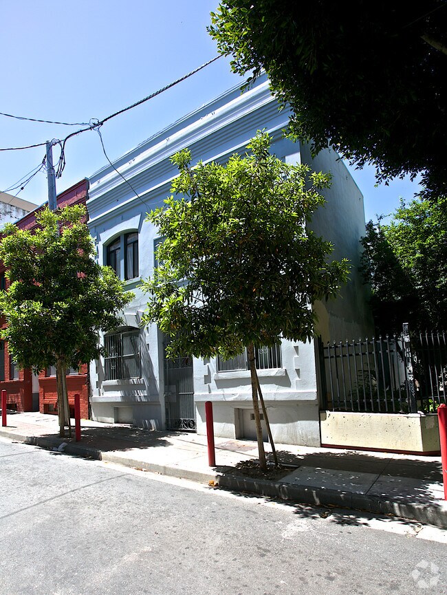 Foto del edificio - 125 Trenton St