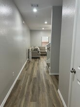 Building Photo - 860 Moonwake Dr