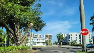 Building Photo - 2241 Euclid Ave