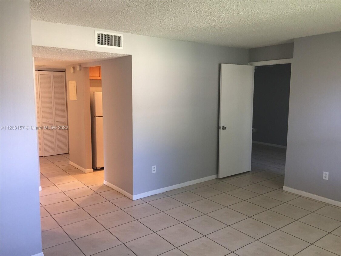10772 La Placida Dr Unit 7204, Coral Springs, FL 33065 Condo for