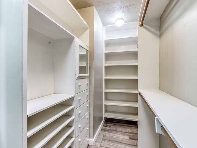 Foto del edificio - 615 NW 37th St